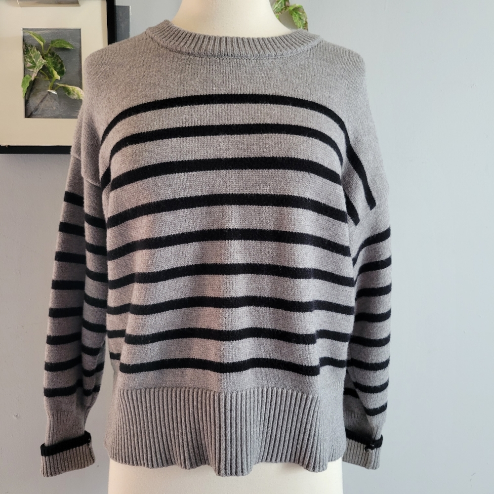 Philosophy Clothing Republic Women's Striped Knit Crew Neck Pull Over Sweater L
